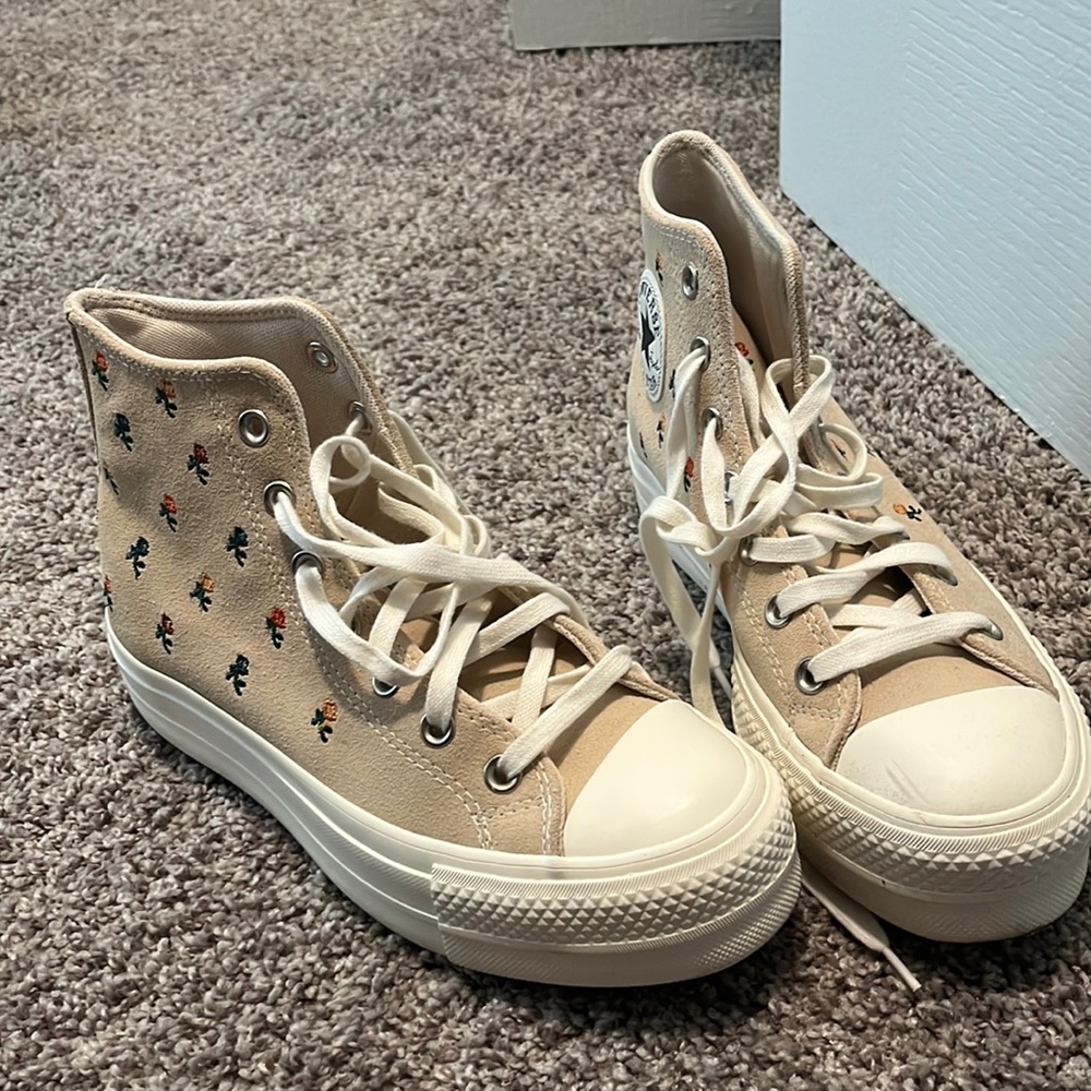 Platform Converse- Suede with embroidered multicolor flowers. Practically new